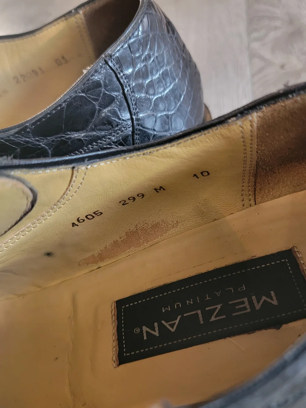 Mezlan Black Croc-Embossed Leather Lace-Up Oxfords 10